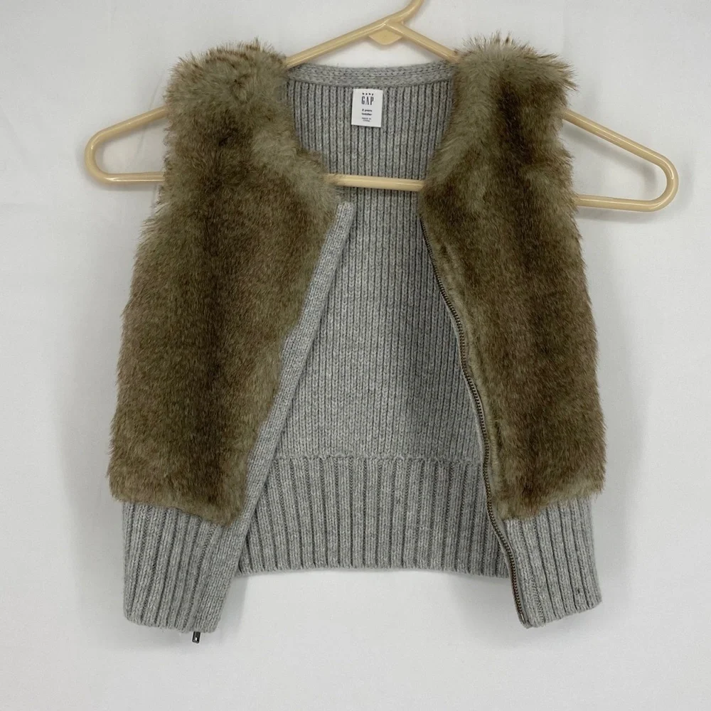 Baby Gap Toddler Size 2 Years Zip Front Sweater Vest Heather Gray Faux Fur Front